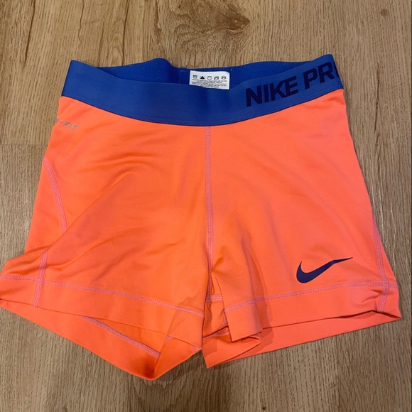 LIKE NEW Nike Pro Spandex ✔️ - Picture 1 of 4